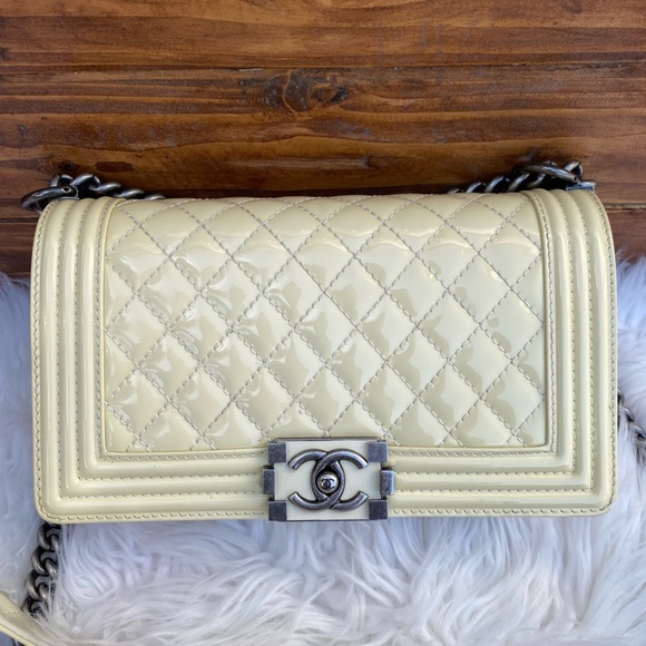⭐️⭐️GORGEOUS⭐️⭐️ CHANEL Reverso Boy Flap Bag patent leather Crossbody Bag - Picture 5 of 17